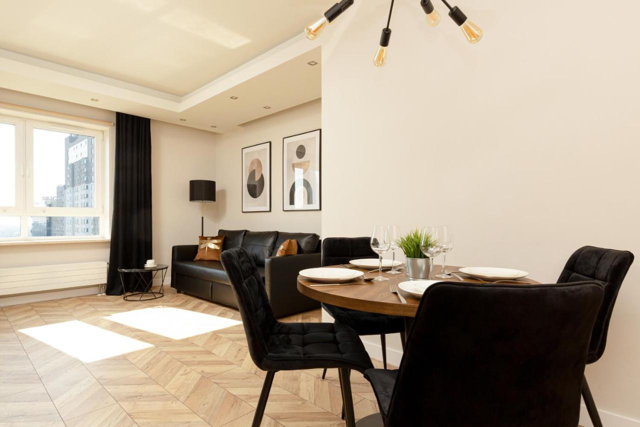 Platinum Towers Apartment With Parking By Renters Prestige Varsovie Extérieur photo