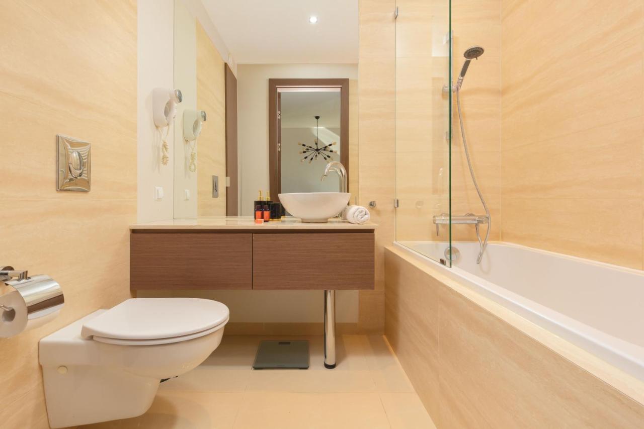 Platinum Towers Apartment With Parking By Renters Prestige Varsovie Extérieur photo