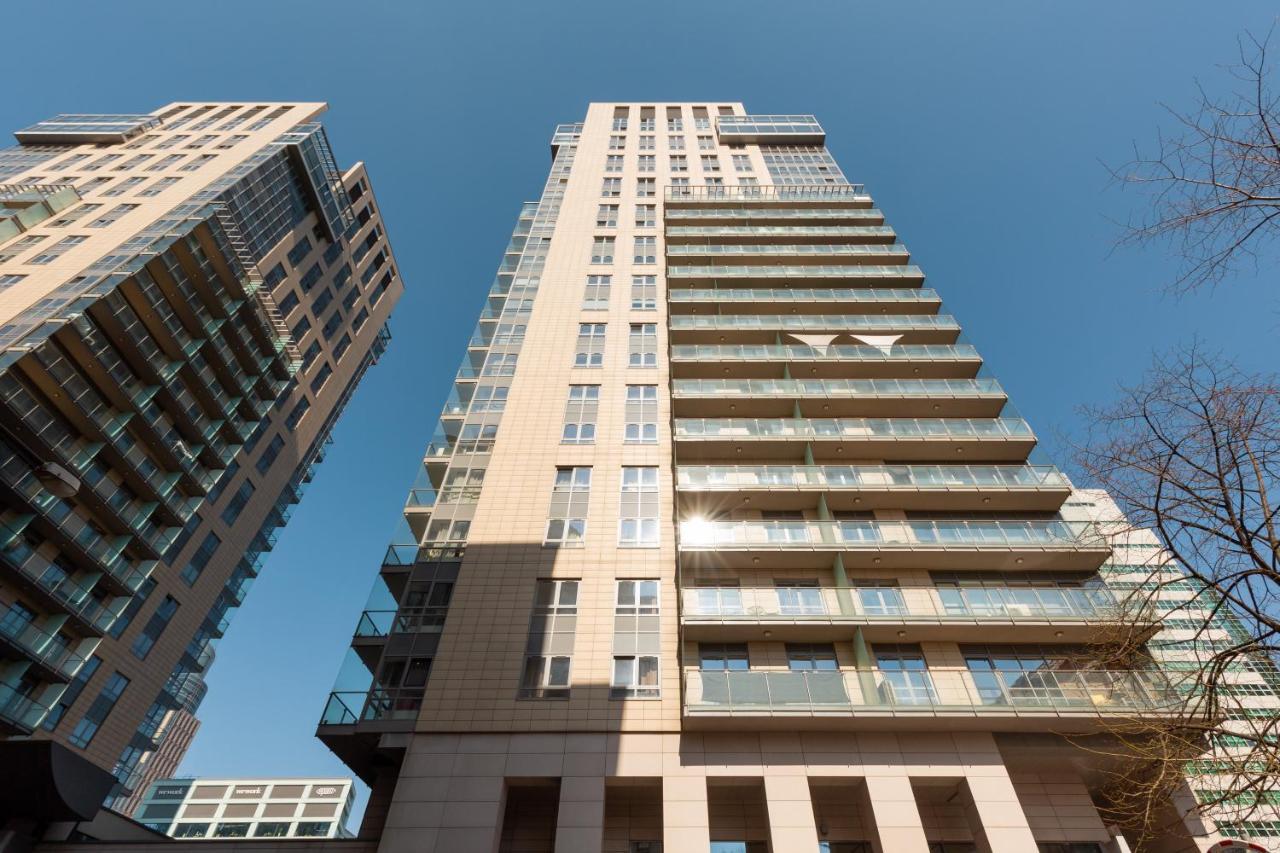 Platinum Towers Apartment With Parking By Renters Prestige Varsovie Extérieur photo